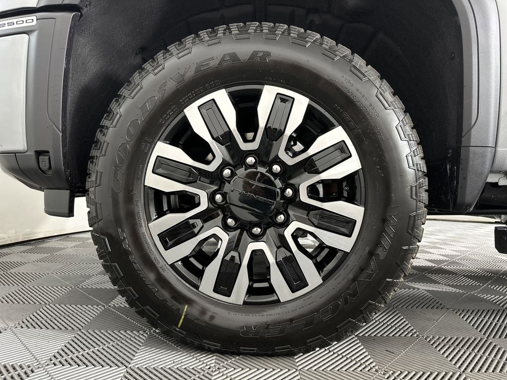 new 2025 GMC Sierra 2500HD car, priced at $94,014