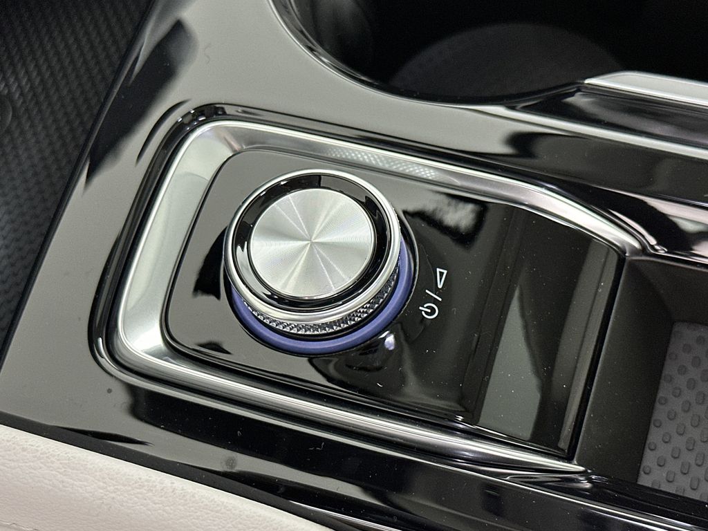 new 2025 Buick Envision car, priced at $43,595