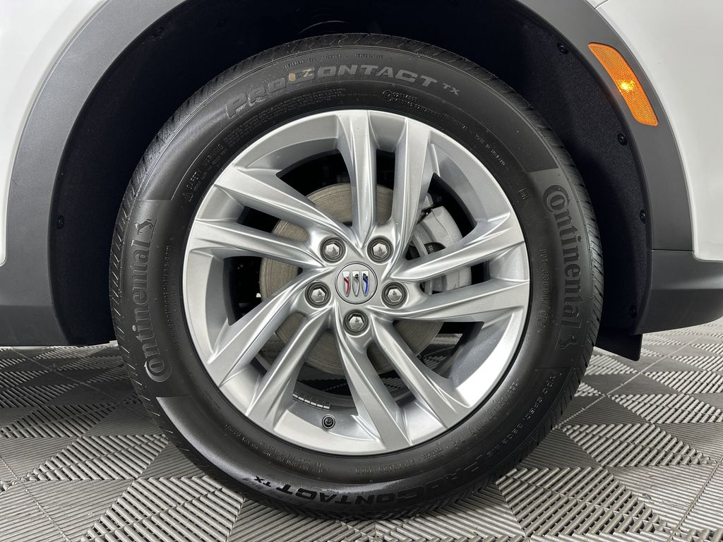 new 2025 Buick Envista car, priced at $26,880