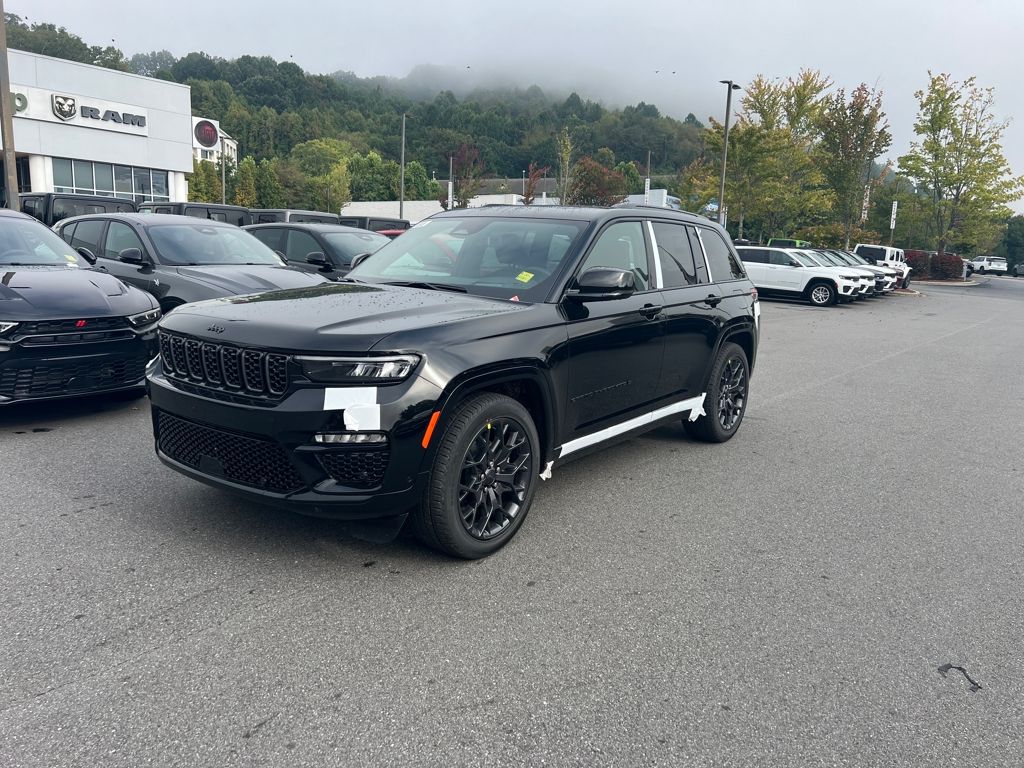 new 2025 Jeep Grand Cherokee car, priced at $64,990