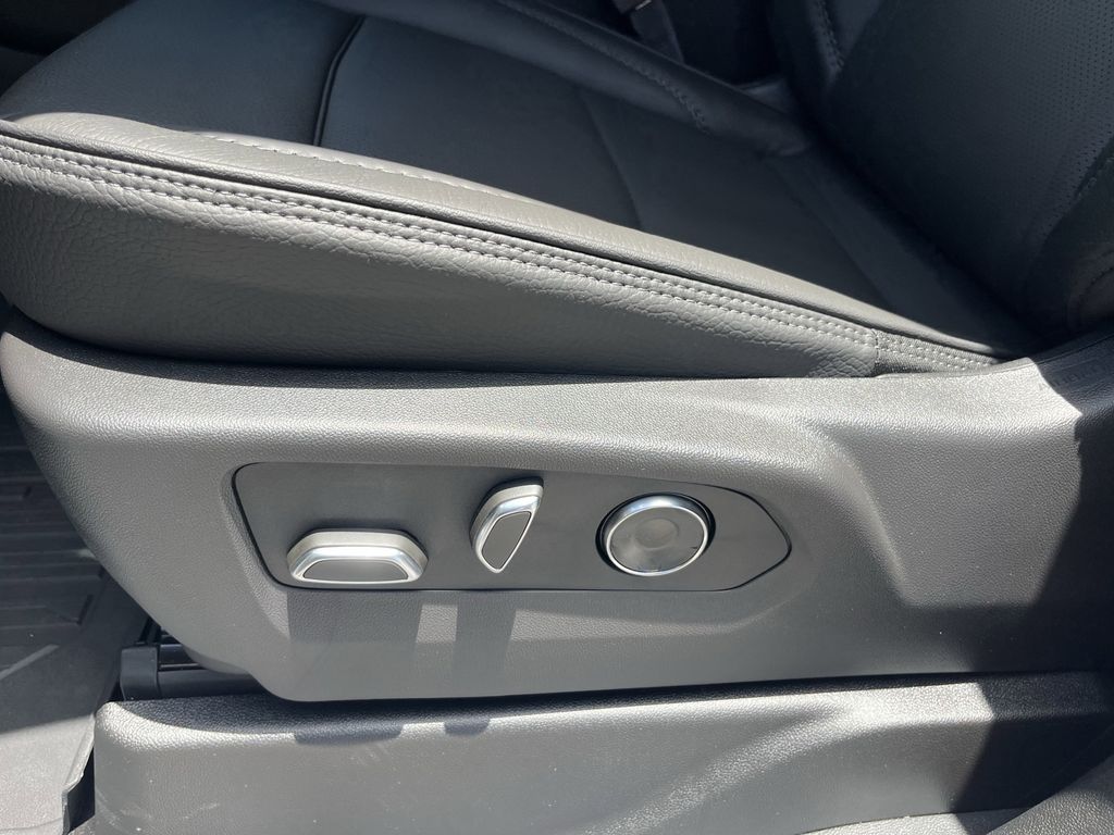 new 2025 GMC Yukon car, priced at $83,140