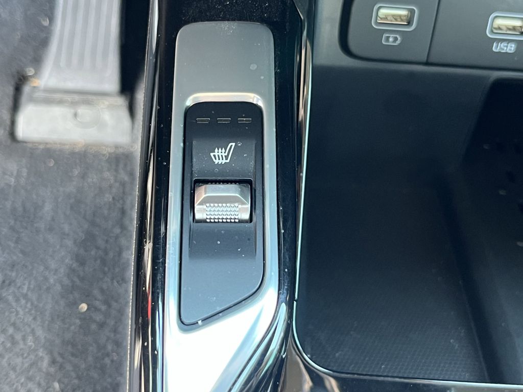 used 2022 Kia Sorento car, priced at $34,291