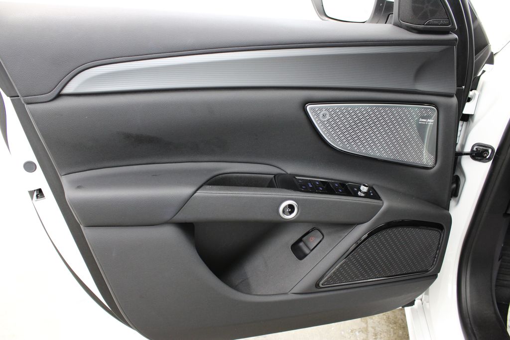 used 2024 Maserati Grecale car, priced at $39,999