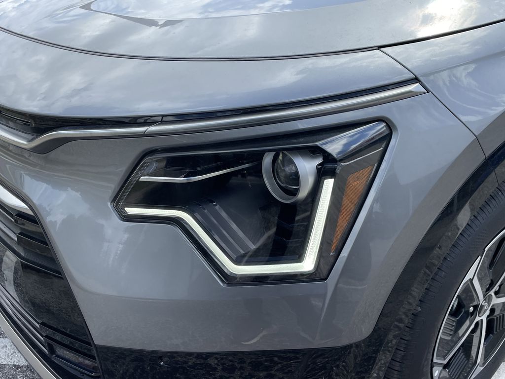 new 2025 Kia Niro car, priced at $32,903
