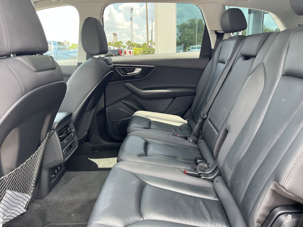 used 2020 Audi Q7 car, priced at $26,492