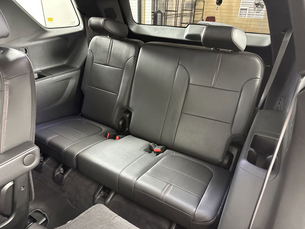 used 2022 Chevrolet Traverse car, priced at $32,988
