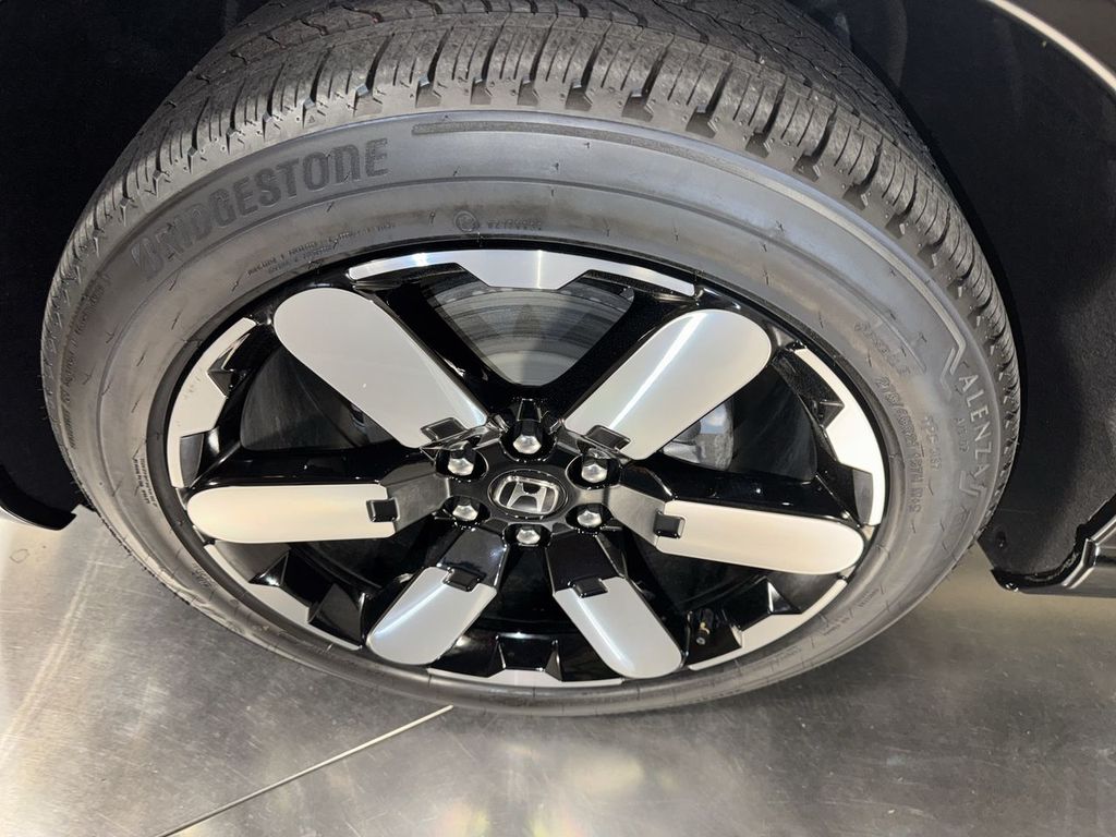 new 2025 Honda Prologue car, priced at $59,805