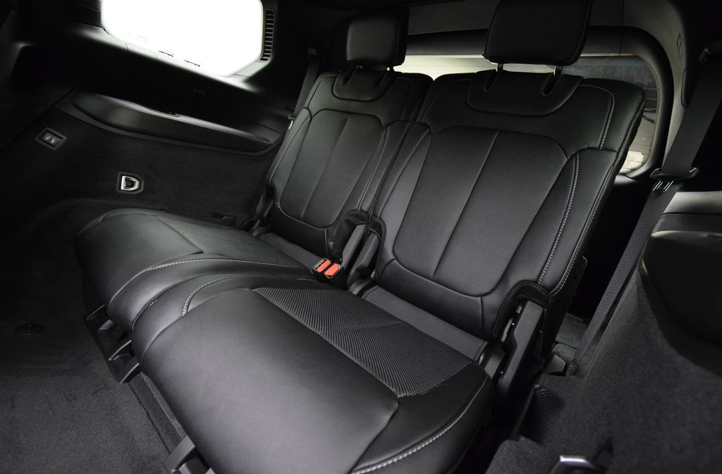 new 2024 Jeep Grand Cherokee L car, priced at $65,451