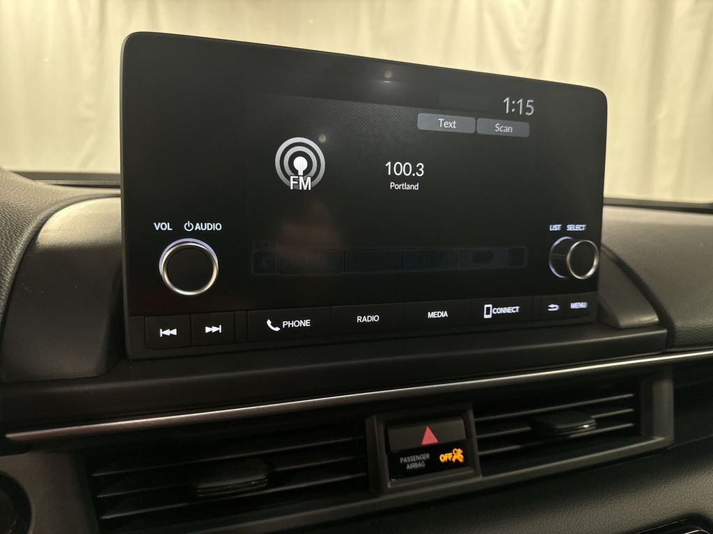 new 2025 Honda Pilot car, priced at $44,205