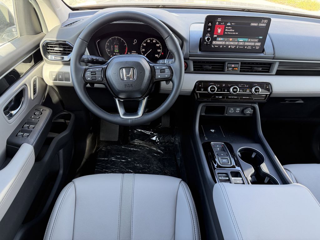 new 2025 Honda Pilot car