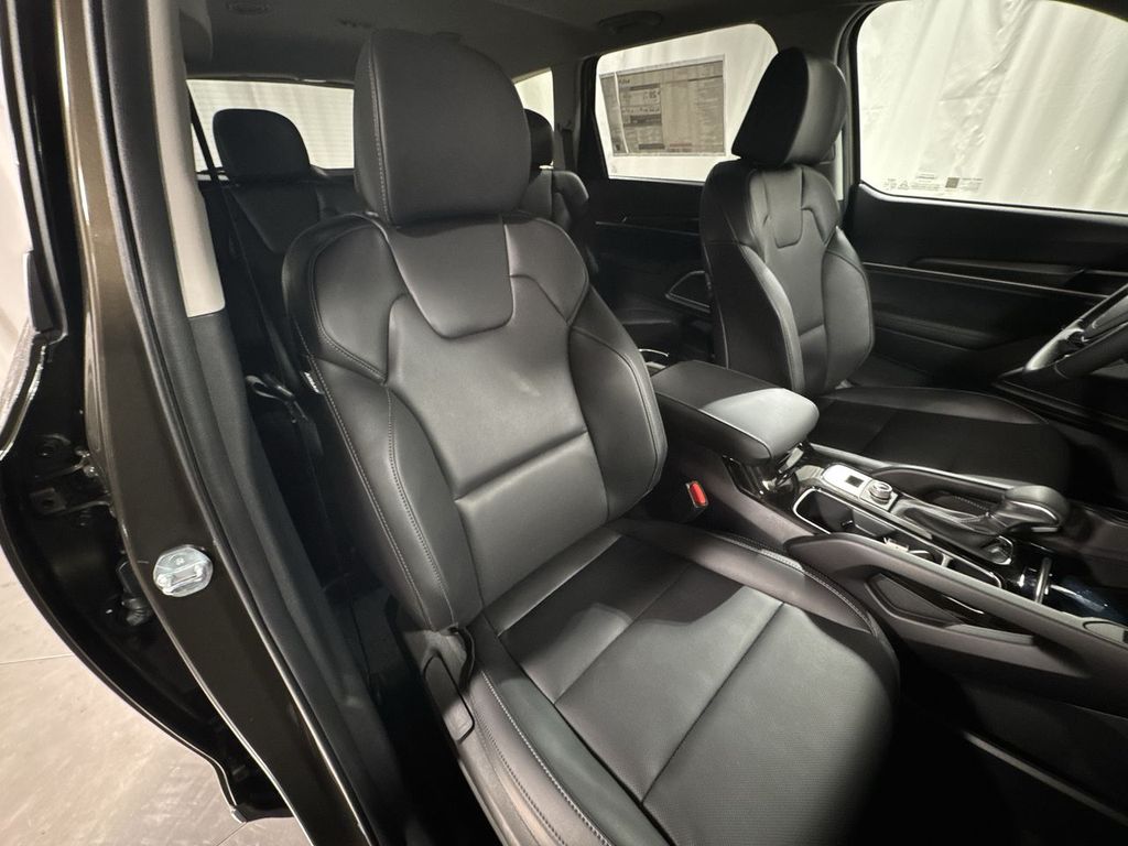 new 2025 Kia Telluride car, priced at $41,179