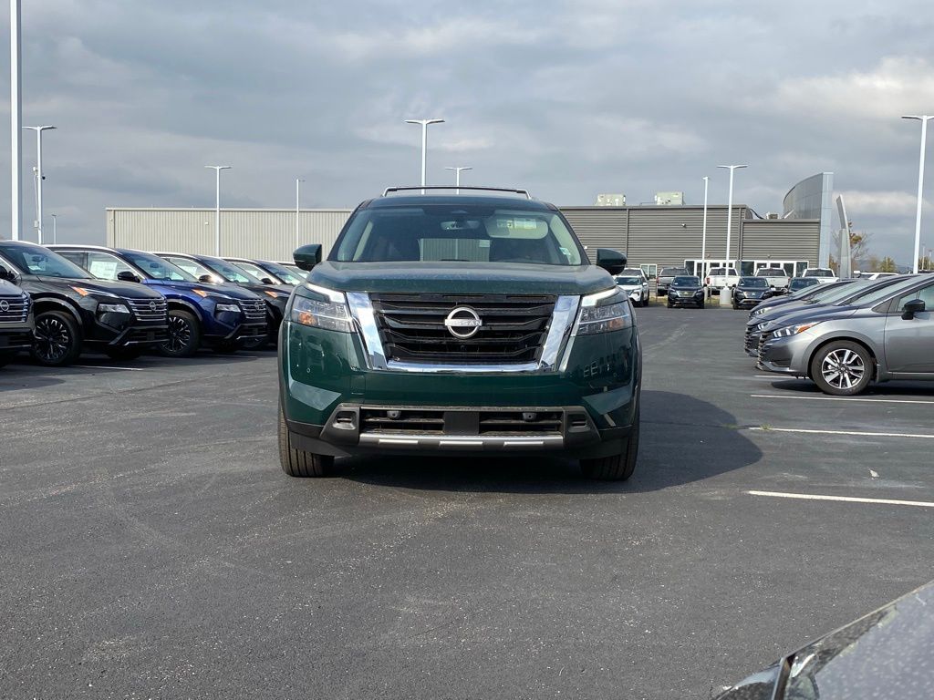 new 2024 Nissan Pathfinder car, priced at $43,900