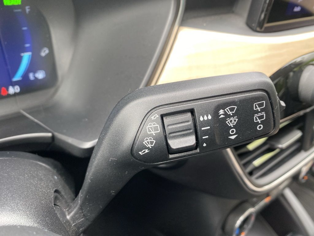 used 2022 Ford Escape car, priced at $23,995