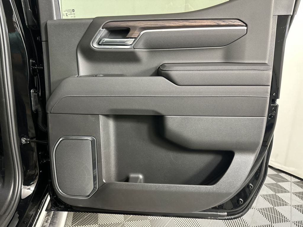new 2025 GMC Sierra 1500 car, priced at $59,319