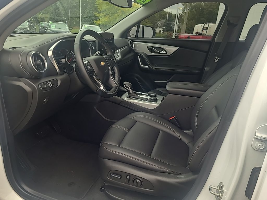 used 2024 Chevrolet Blazer car, priced at $29,997