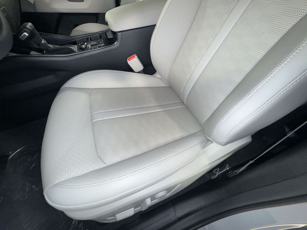 new 2025 Kia Sorento car, priced at $42,071