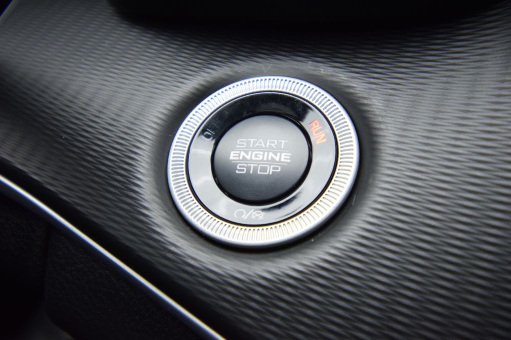 new 2025 Jeep Grand Cherokee car, priced at $37,308