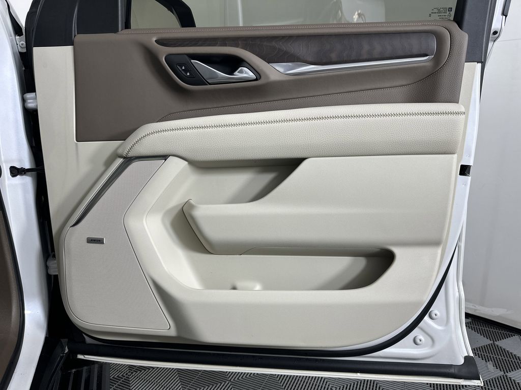 used 2022 GMC Yukon XL car, priced at $56,928