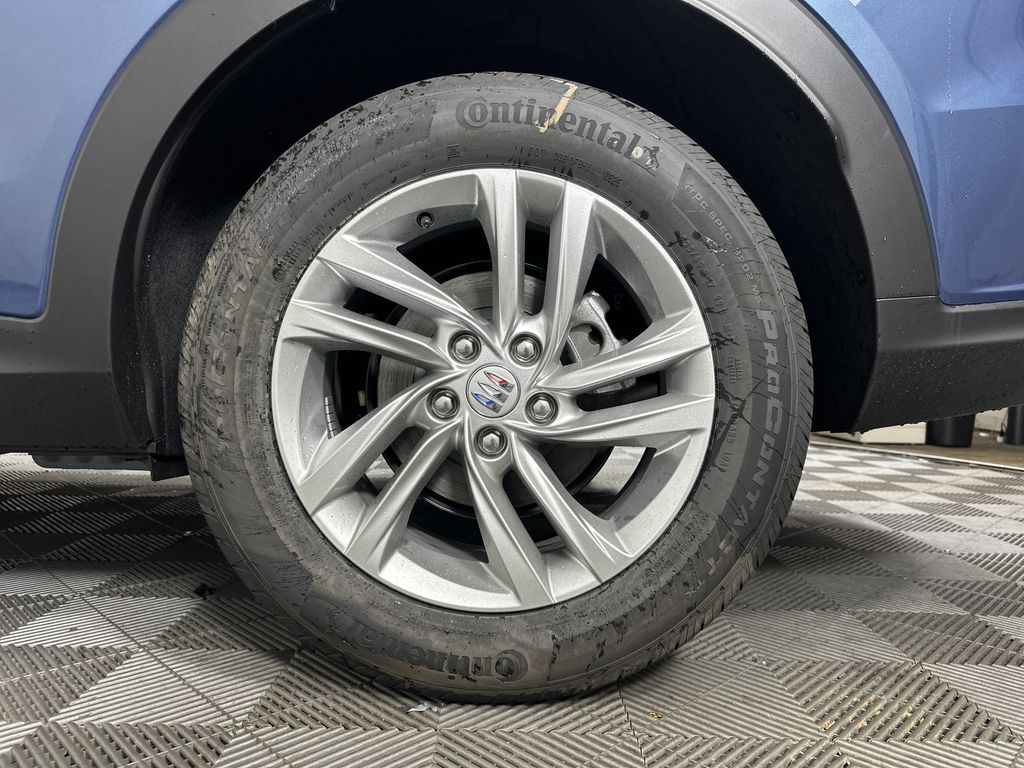 new 2025 Buick Envista car, priced at $27,375