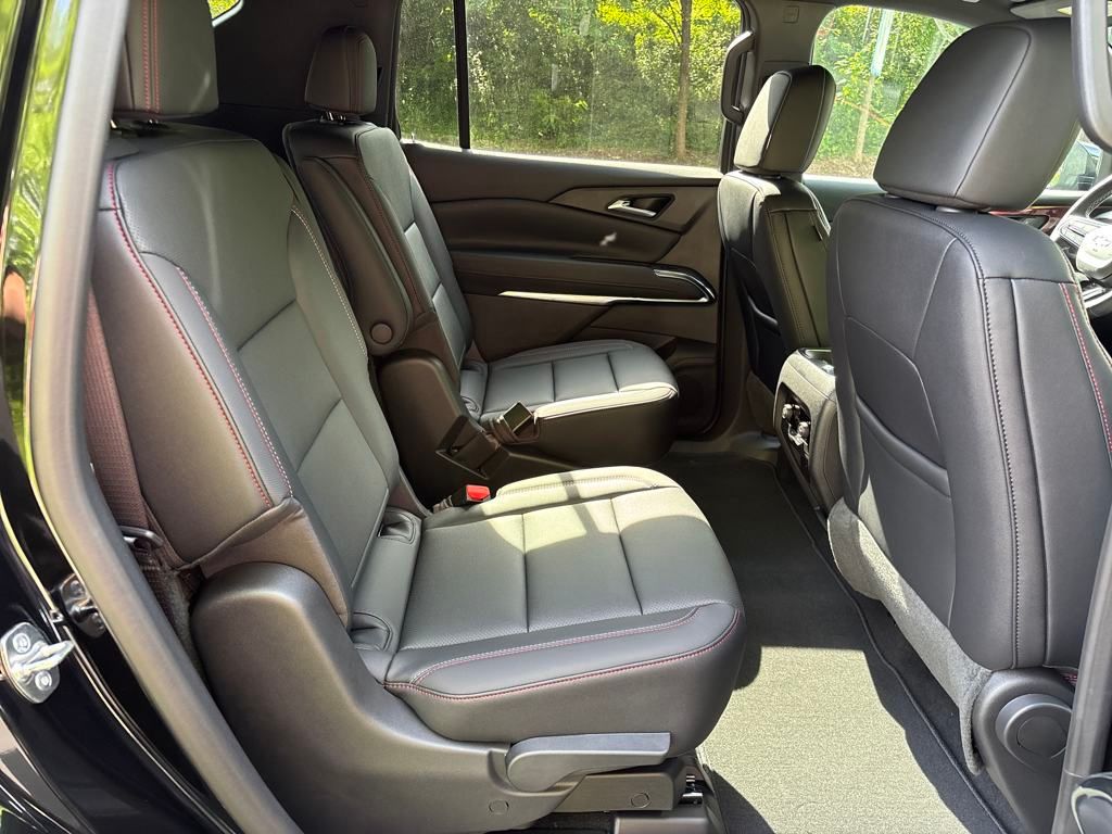 new 2025 Chevrolet Traverse car, priced at $51,295