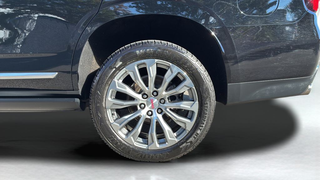 used 2021 GMC Yukon car, priced at $45,700