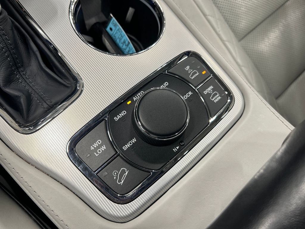used 2018 Jeep Grand Cherokee car, priced at $29,232