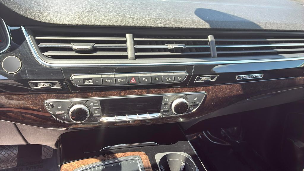 used 2019 Audi Q7 car, priced at $21,900