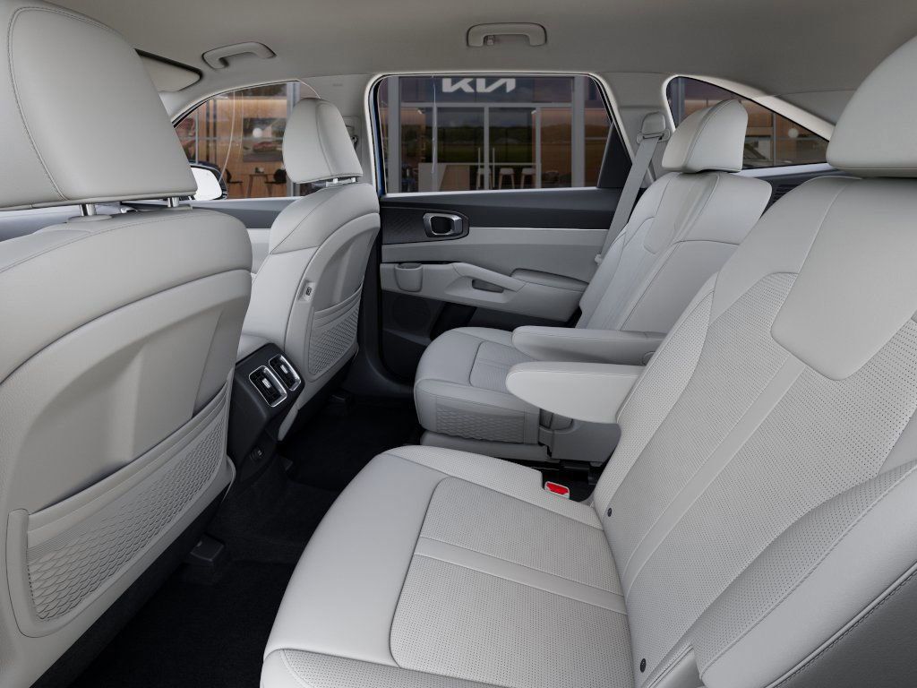 new 2025 Kia Sorento Hybrid car, priced at $32,990