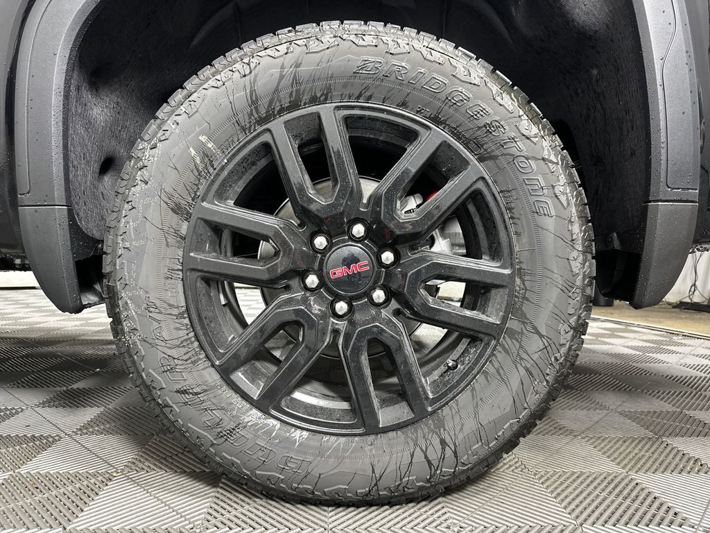 new 2025 GMC Sierra 1500 car, priced at $60,424
