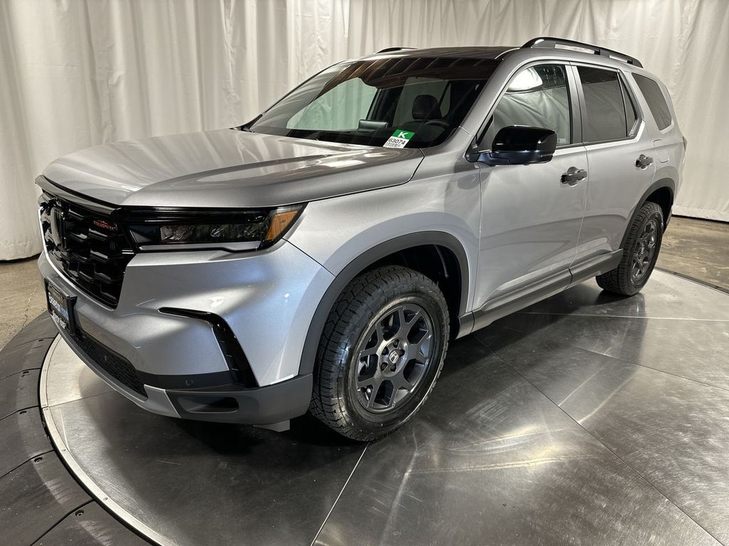 new 2025 Honda Pilot car, priced at $50,895