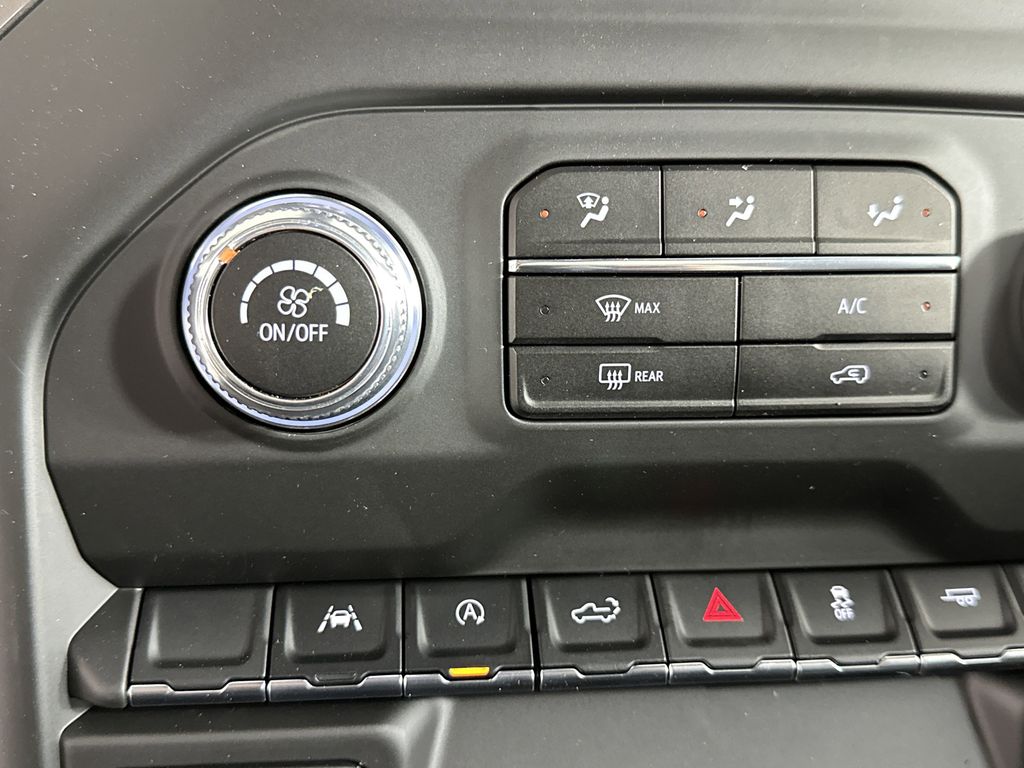 new 2025 GMC Sierra 1500 car, priced at $33,145