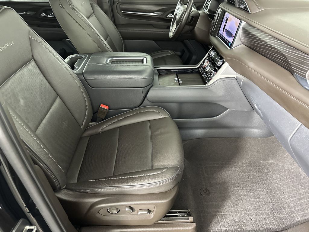 used 2021 GMC Yukon car, priced at $47,559
