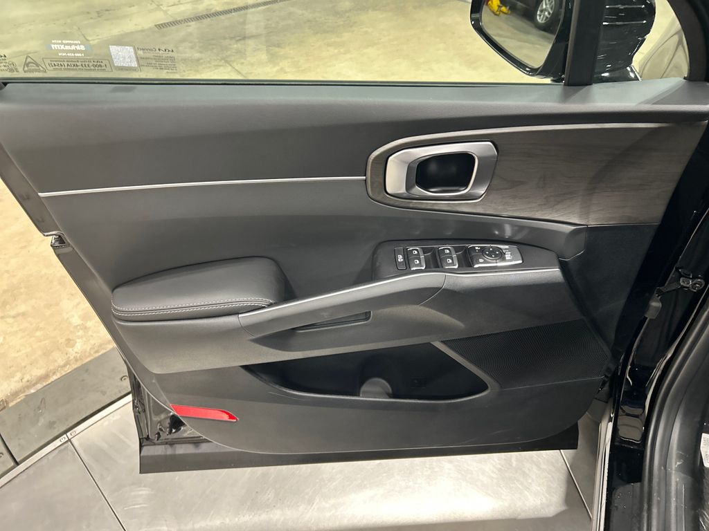 new 2025 Kia Sorento car, priced at $41,453