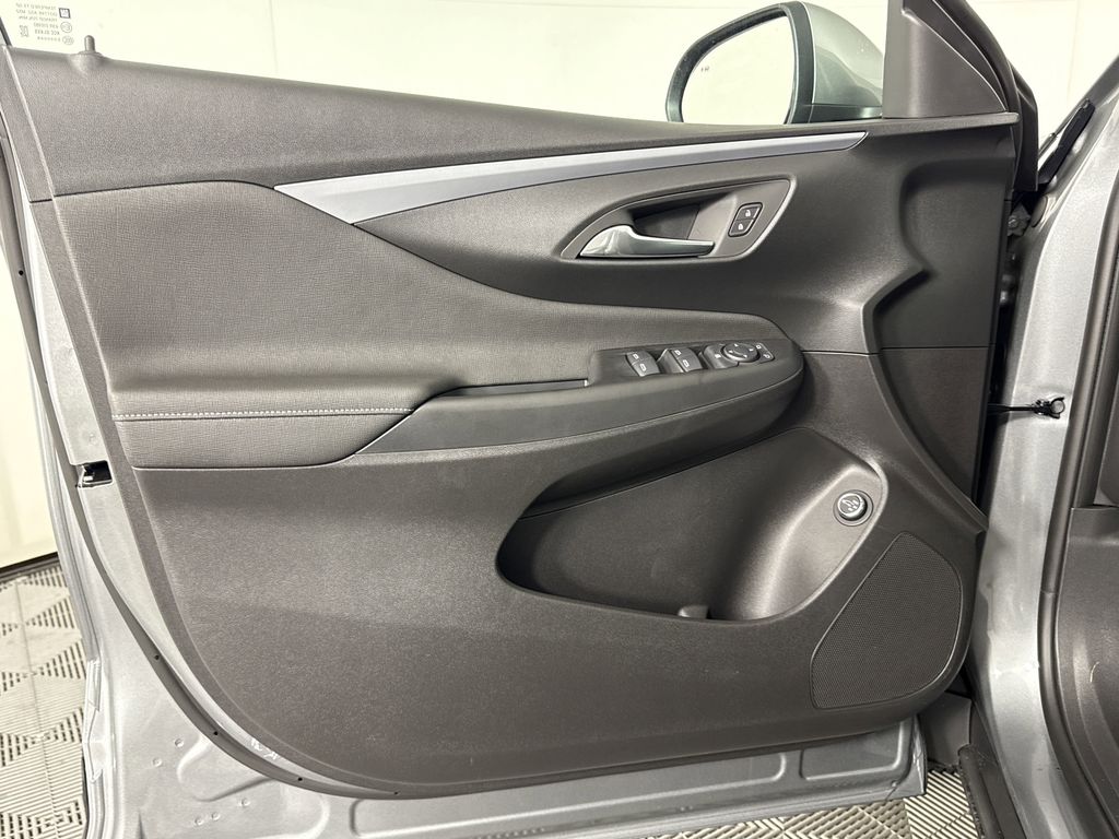 new 2025 Buick Envista car, priced at $27,375