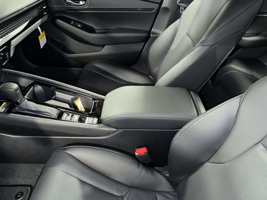 new 2025 Honda Accord Hybrid car, priced at $40,495