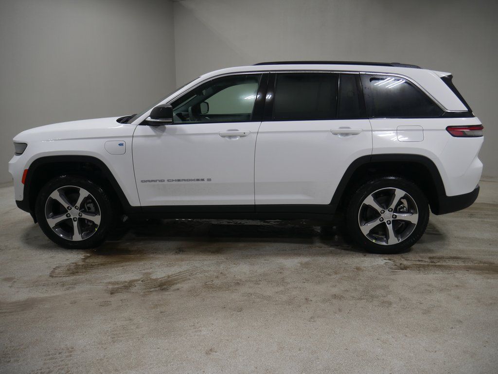 new 2024 Jeep Grand Cherokee car, priced at $60,002