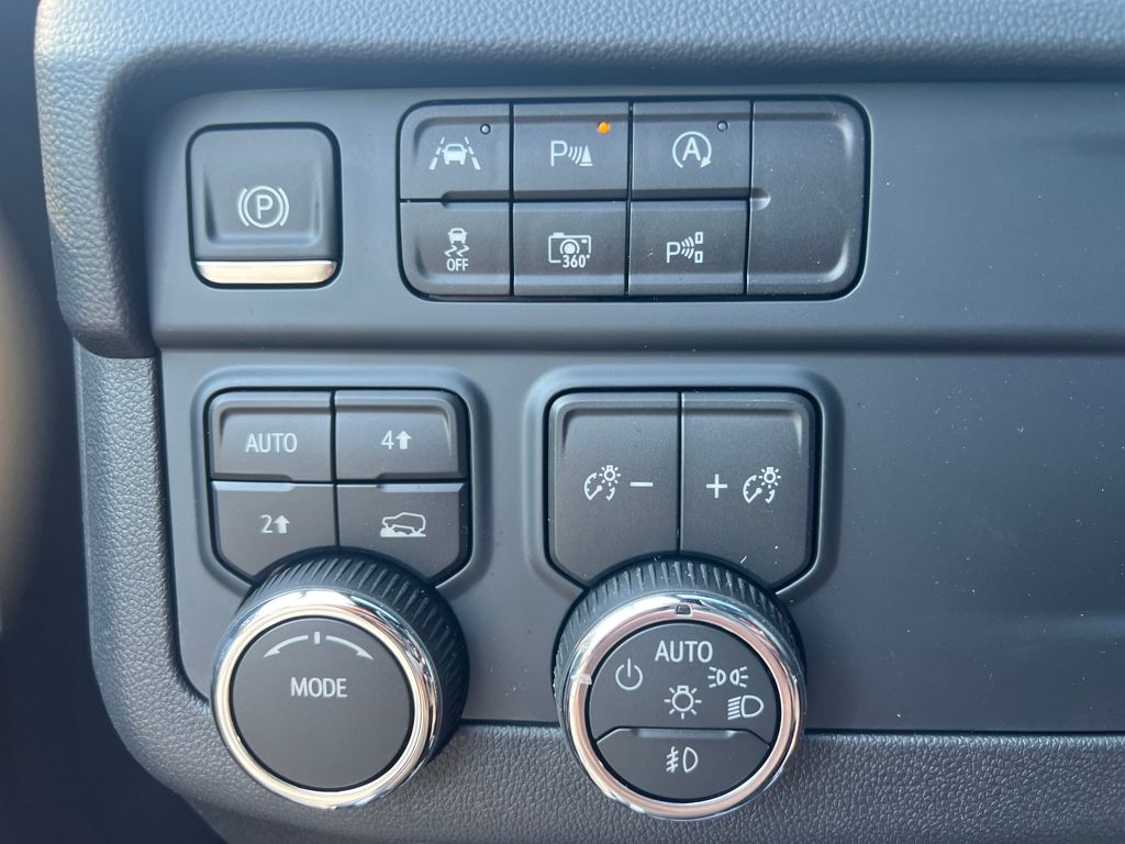 new 2025 Chevrolet Tahoe car, priced at $75,459