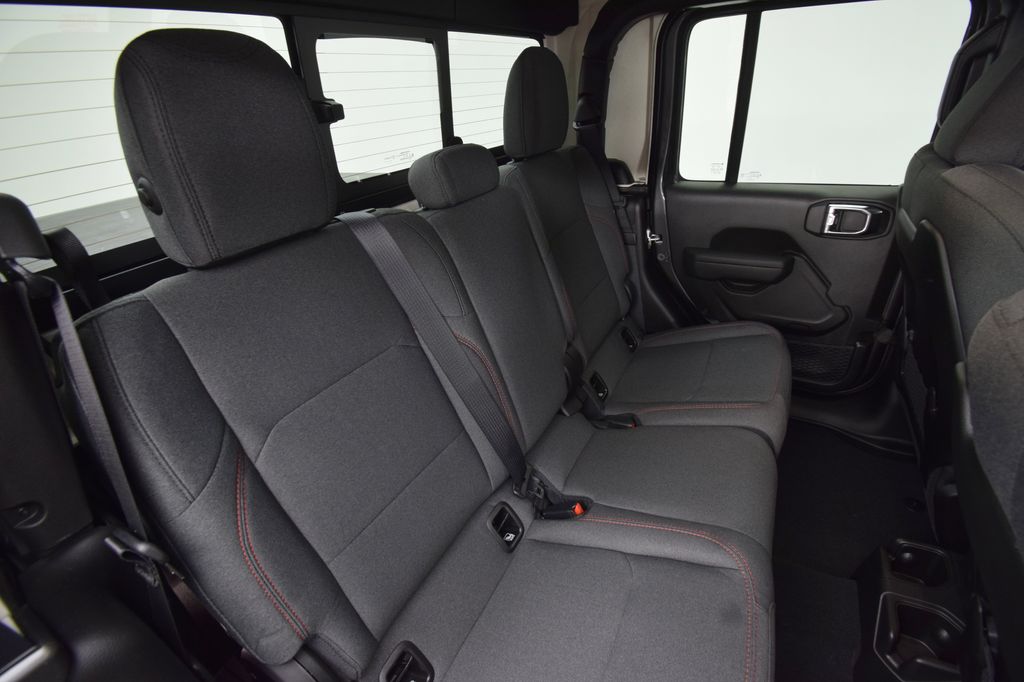new 2025 Jeep Gladiator car, priced at $49,005