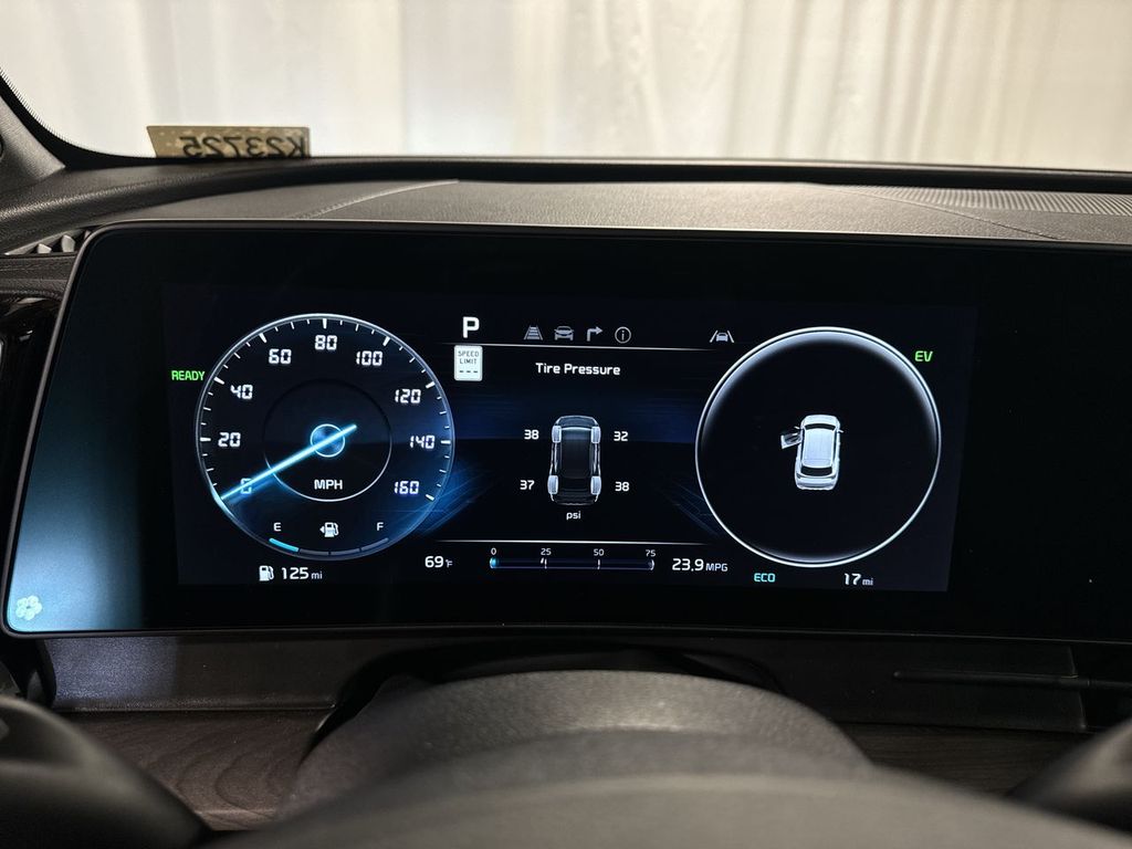 new 2025 Kia Sportage Plug-In Hybrid car, priced at $45,100