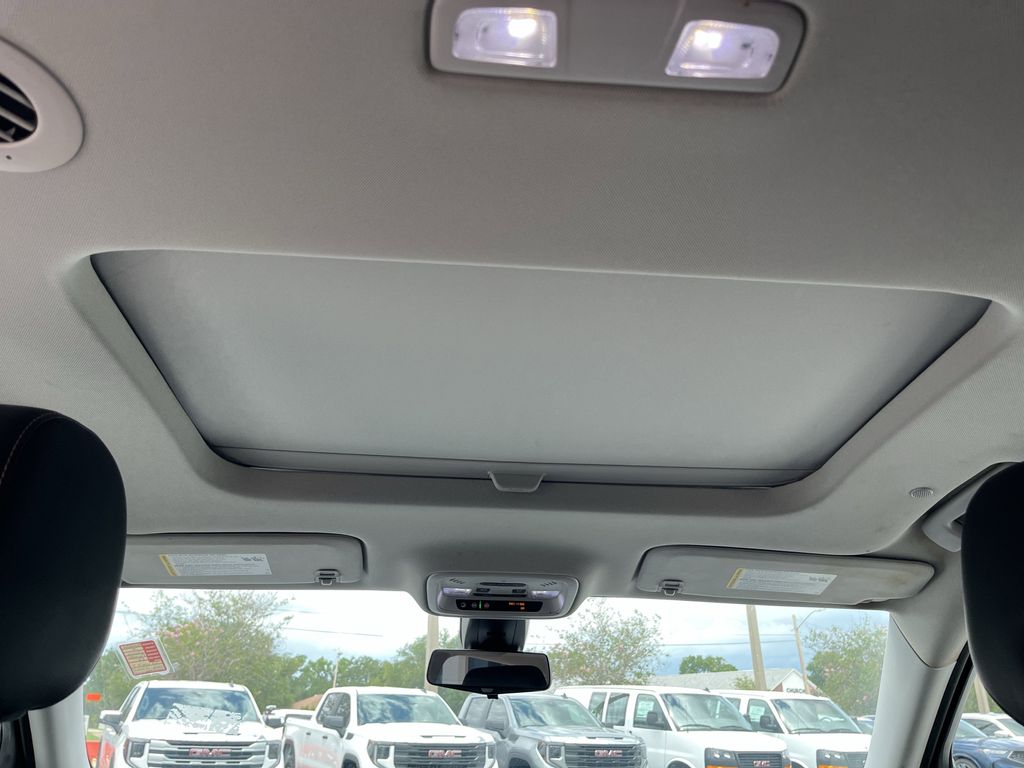 used 2019 Chevrolet Traverse car, priced at $17,991