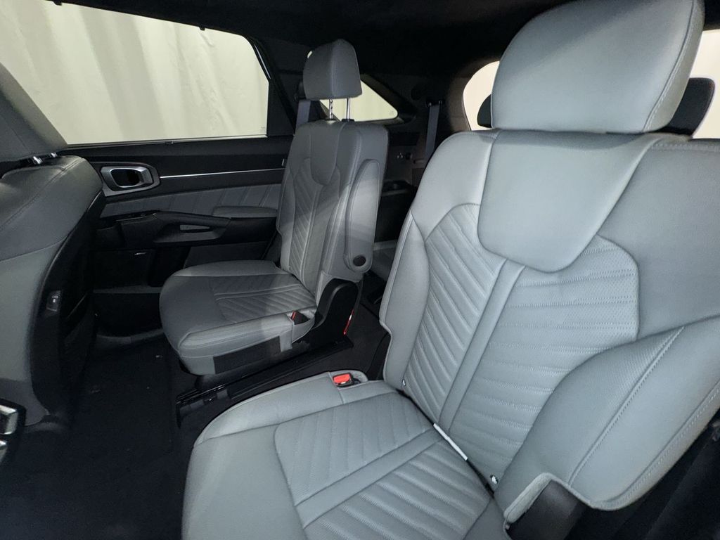 new 2025 Kia Sorento car, priced at $46,522
