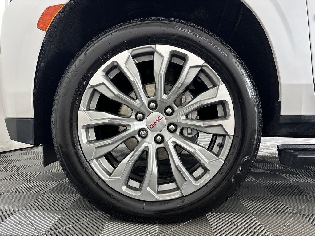 used 2022 GMC Yukon XL car, priced at $56,928
