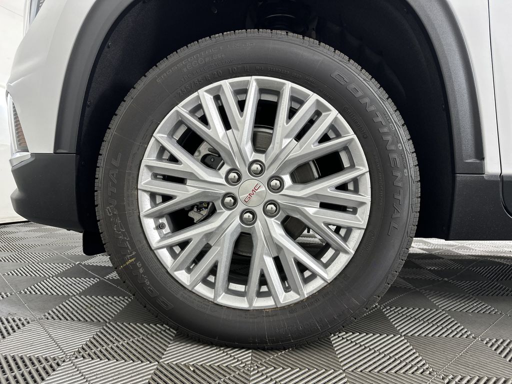 new 2025 GMC Acadia car, priced at $45,030