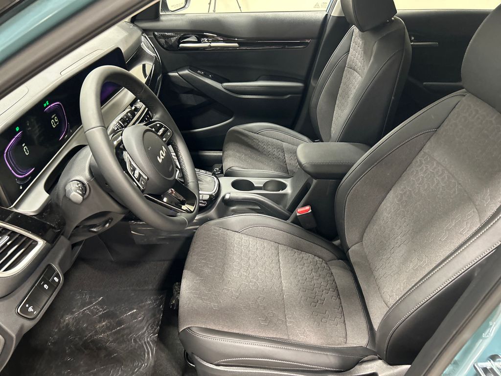 new 2025 Kia Seltos car, priced at $26,773