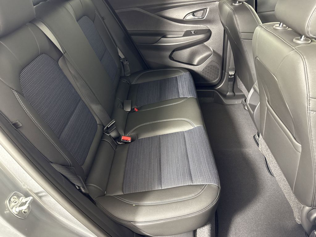 new 2025 Buick Envista car, priced at $27,375
