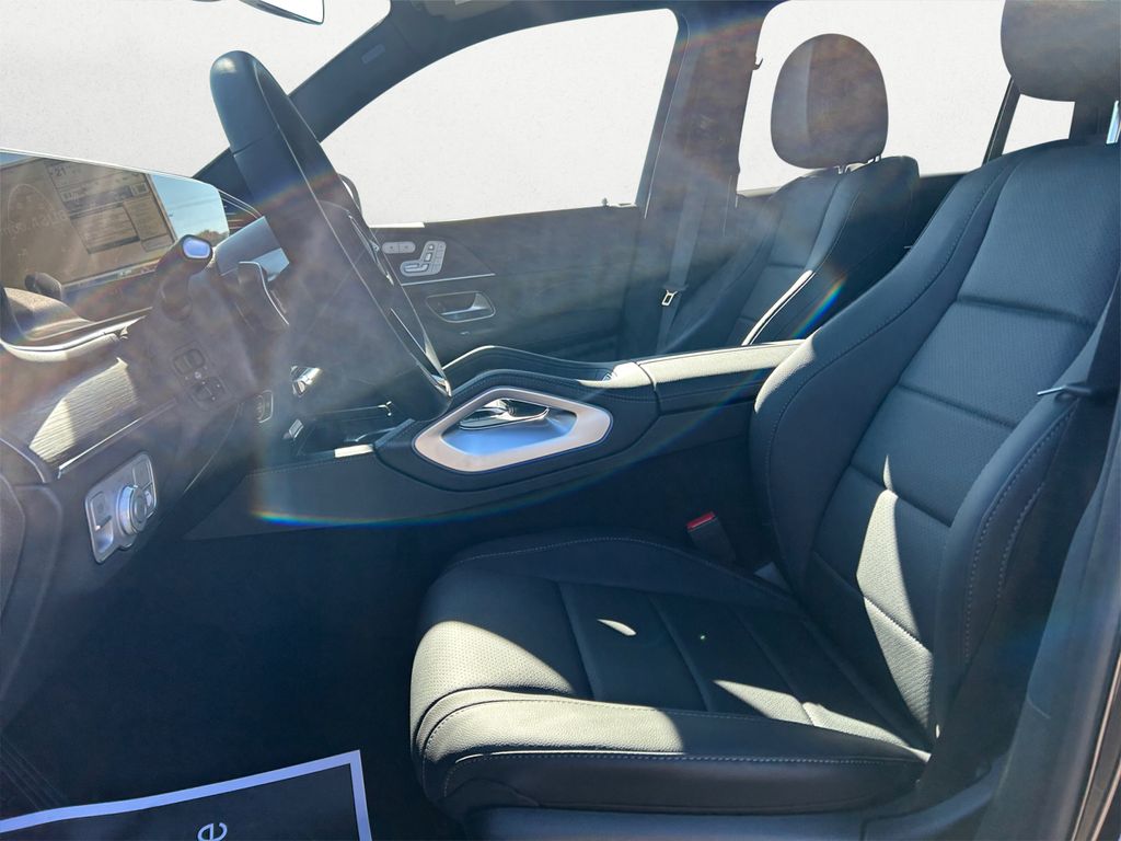 new 2025 Mercedes-Benz GLS car, priced at $91,945