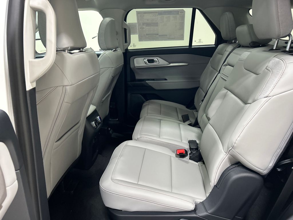 new 2025 Ford Explorer car, priced at $48,084