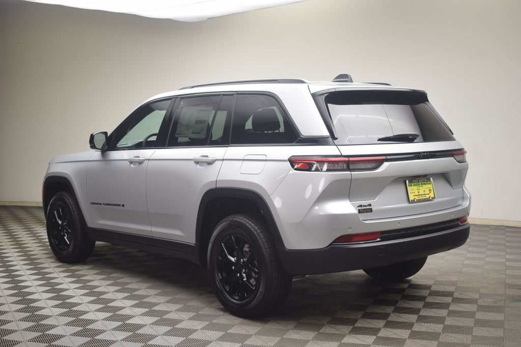 new 2025 Jeep Grand Cherokee car, priced at $37,308