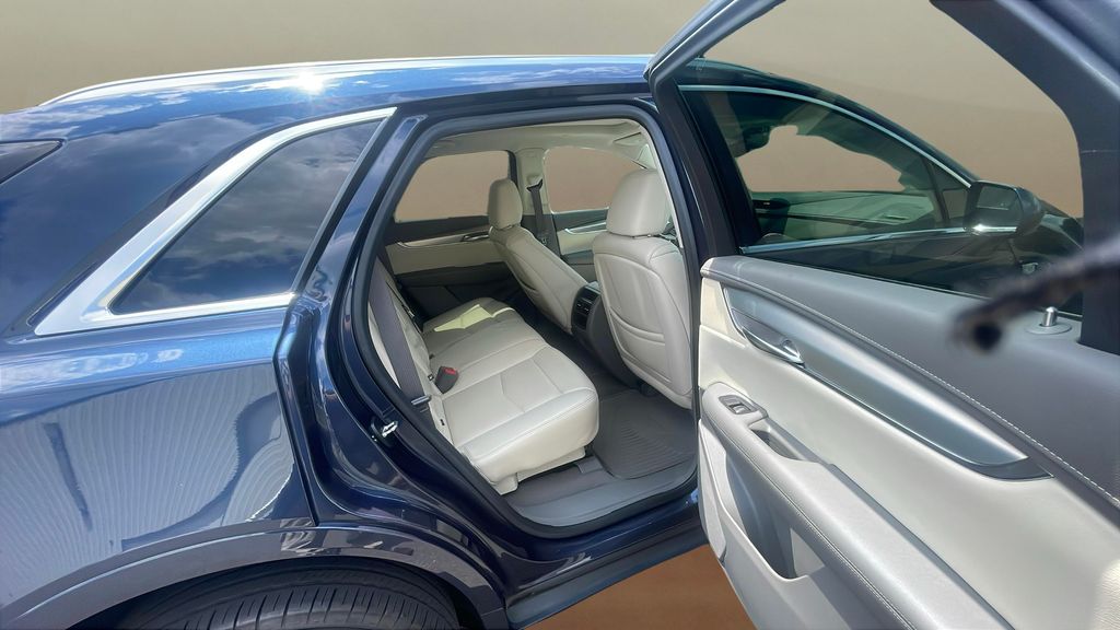 used 2018 Cadillac XT5 car, priced at $21,700
