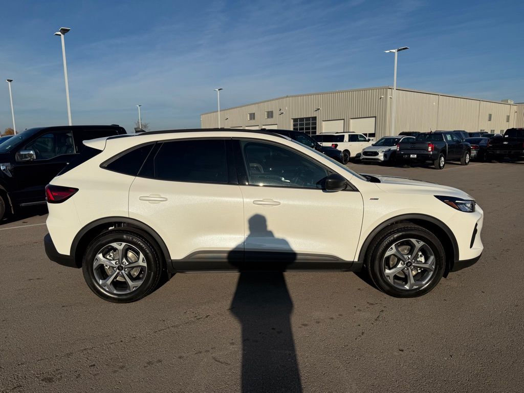 new 2025 Ford Escape Hybrid car, priced at $32,331